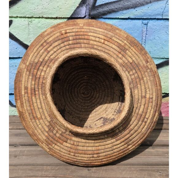 Native American XL Coiled Basket Multicolor Animals Geo Design Signed Unbranded - Picture 12 of 16